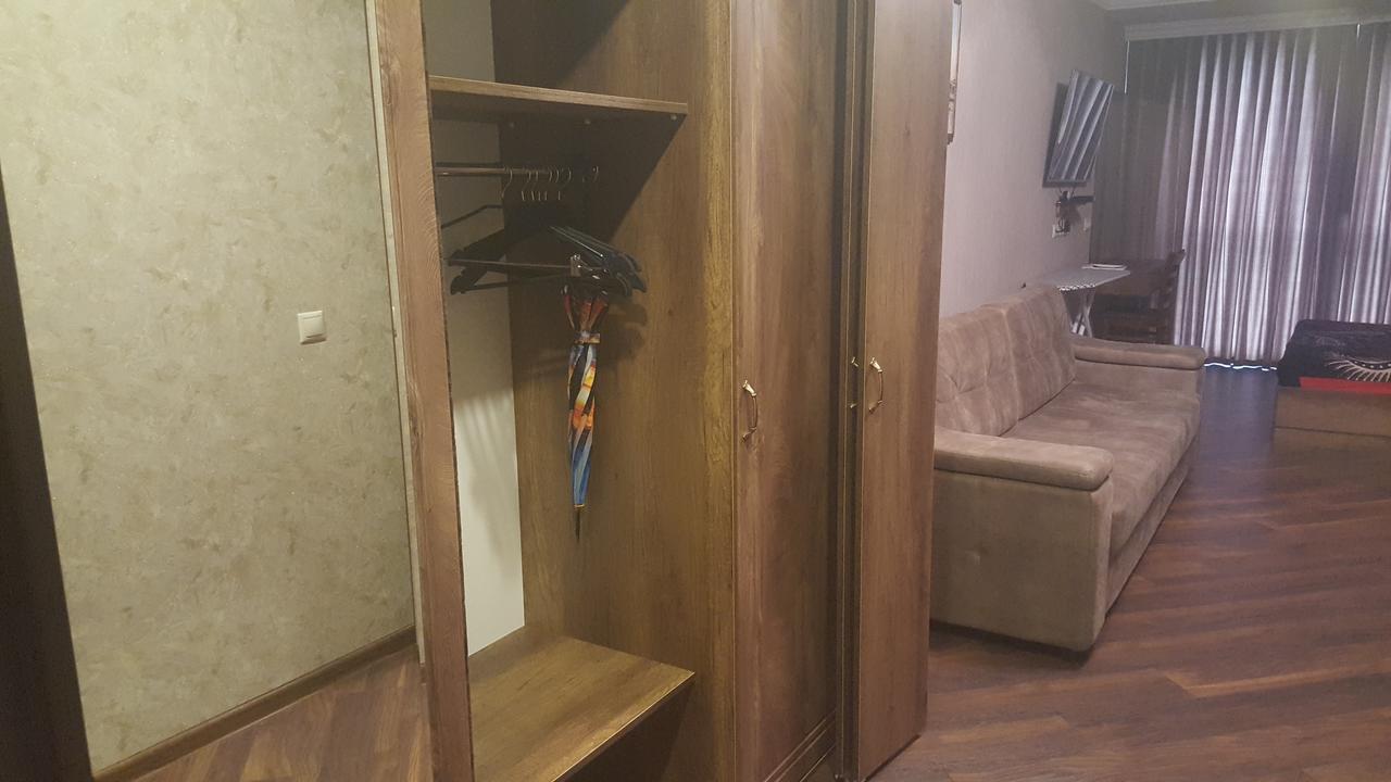 Mimino Apartment Deluxe First Line 巴统 外观 照片