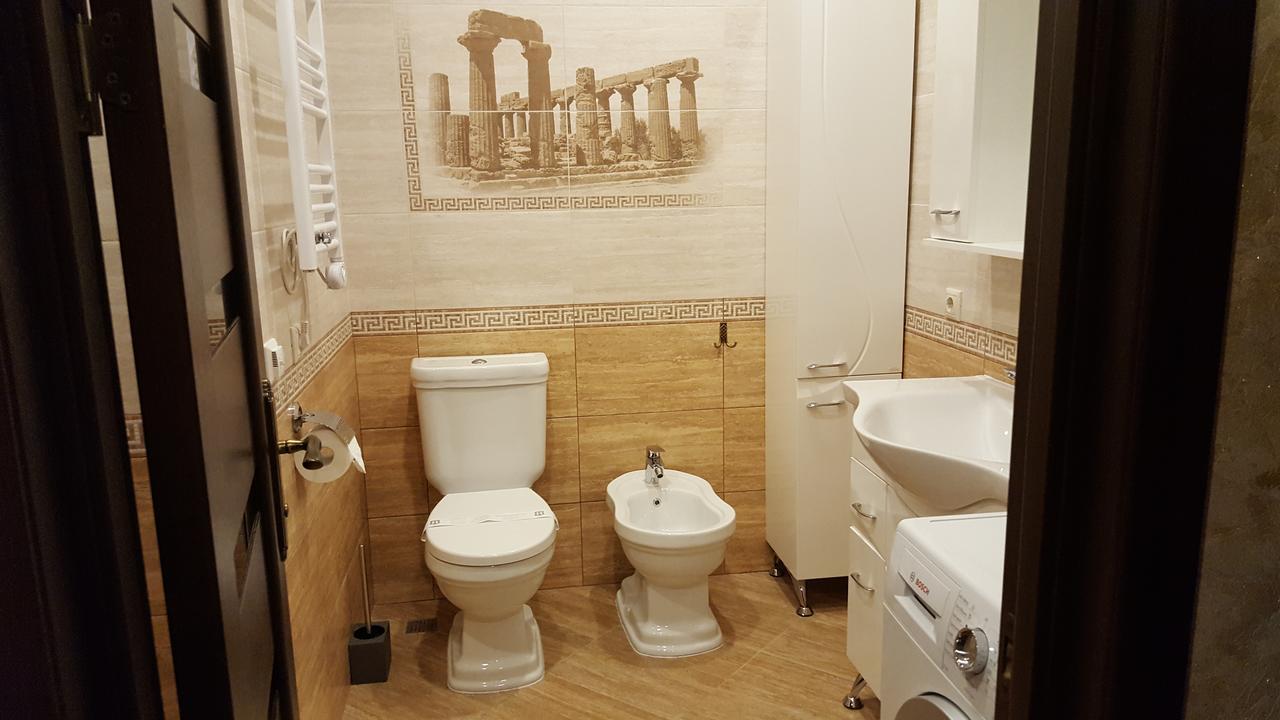 Mimino Apartment Deluxe First Line 巴统 外观 照片