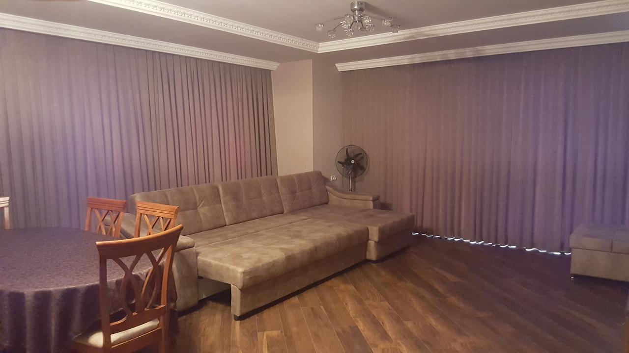 Mimino Apartment Deluxe First Line 巴统 外观 照片