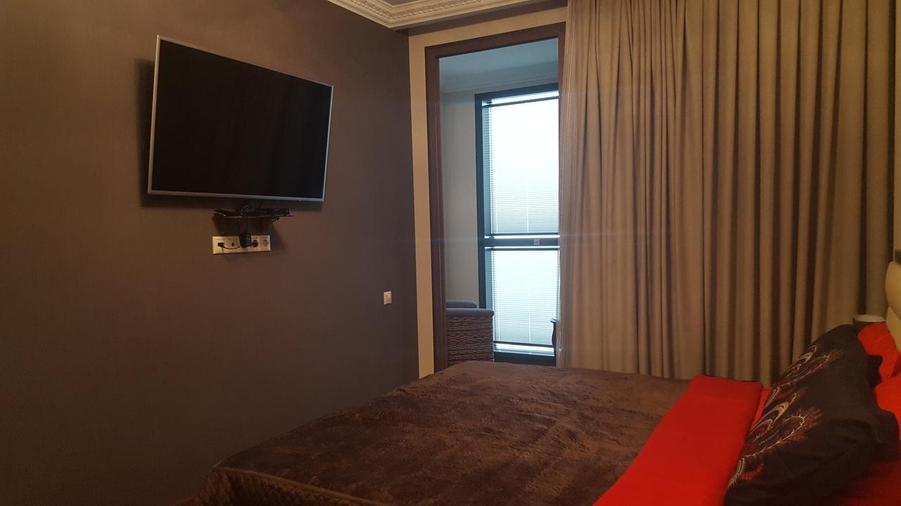 Mimino Apartment Deluxe First Line 巴统 外观 照片