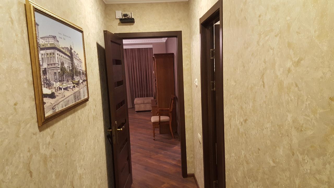 Mimino Apartment Deluxe First Line 巴统 外观 照片